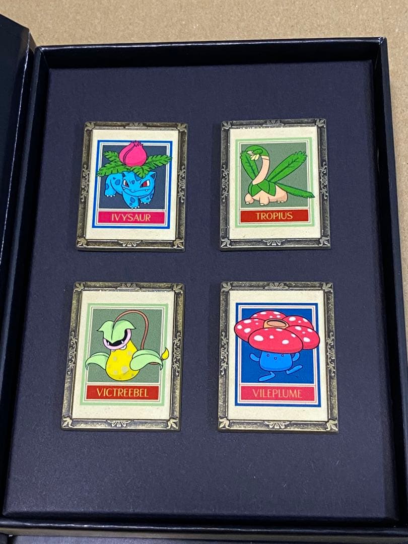 ポケモン ロンドン自然史博物館　ピンバッジセット