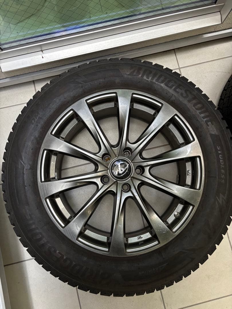 現行レクサスNXスタッドレス18インチタイヤ・ホイール4本 セット