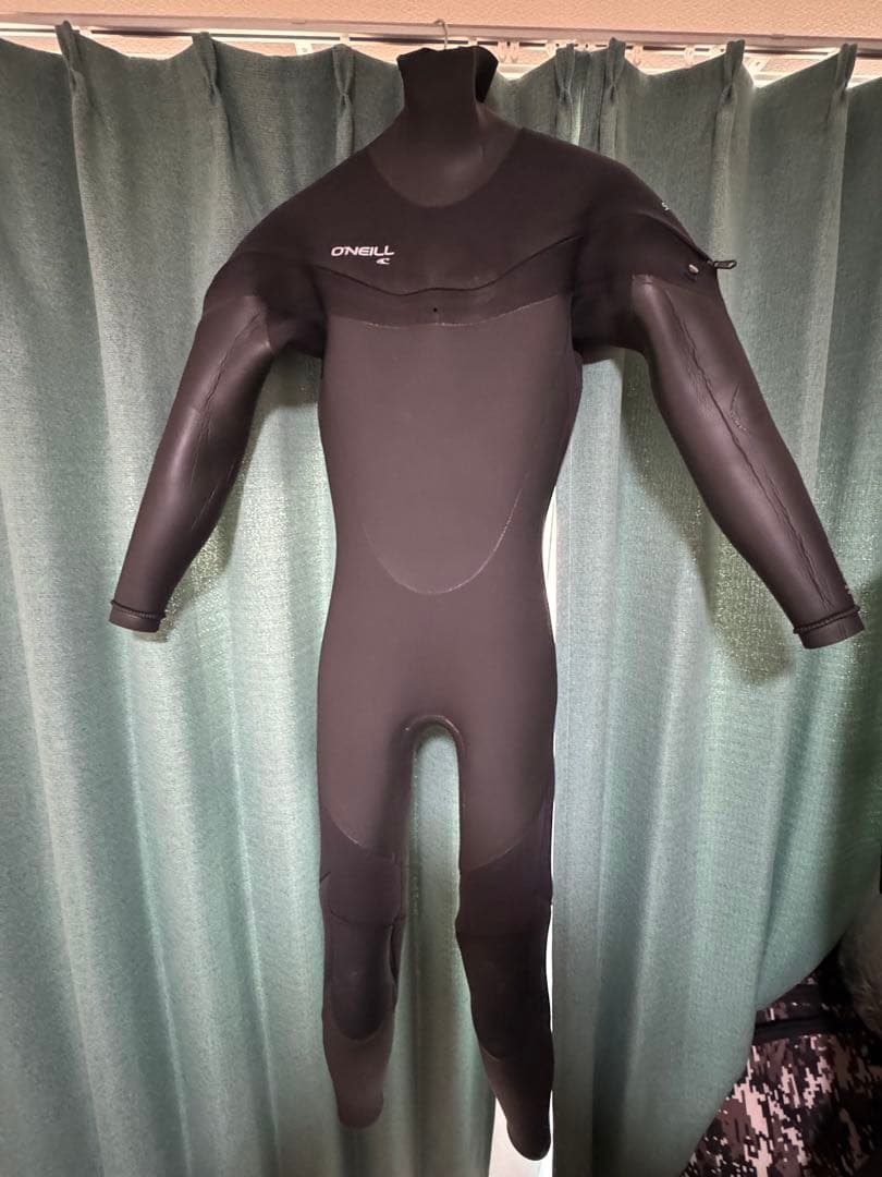 O'Neill セミドライ　スーパーフリーク　ML 5×3ミリ