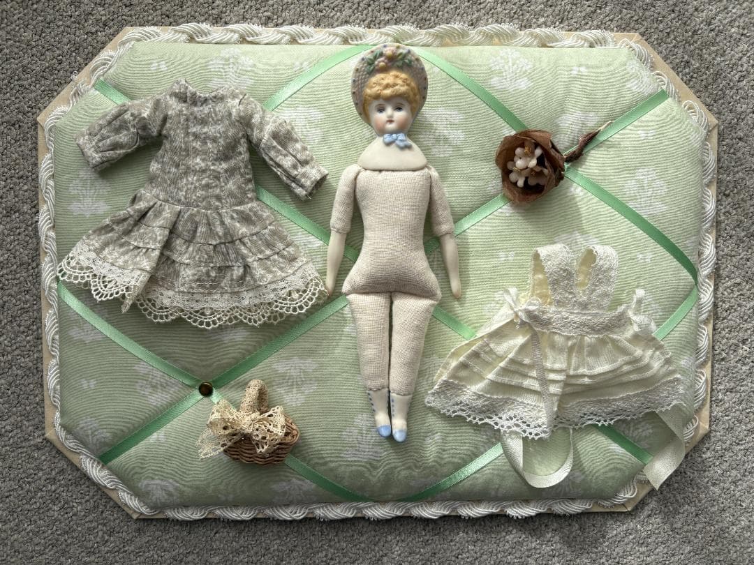 ✨期間限定✨ボネットヘッドのパリアンドール　ビスクドール　ミニョネット