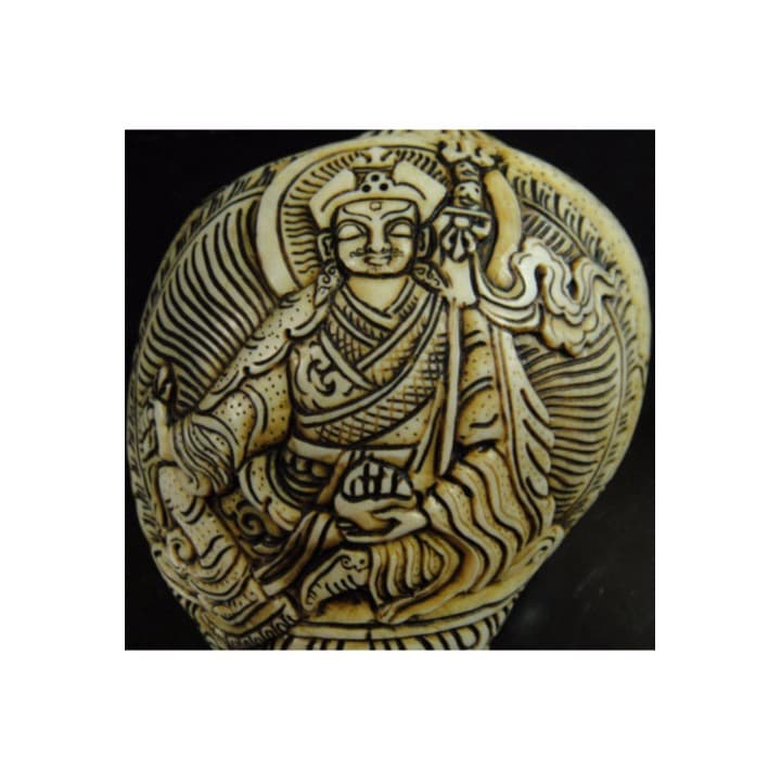 ◆チベット密教法具　法螺貝（シャンカ）パドマサンババ(グル・リンポチェ)