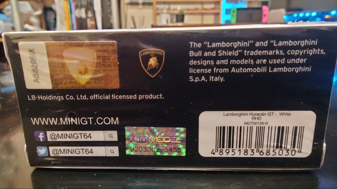 MINI GT　LB★WORKS ランボルギーニ ウラカン ホワイト