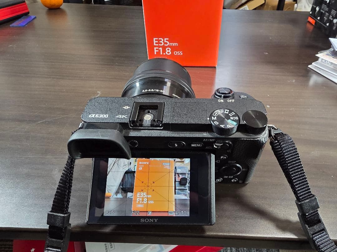 SONY α6300 ミラーレスカメラ★本体★箱★予備電池付き