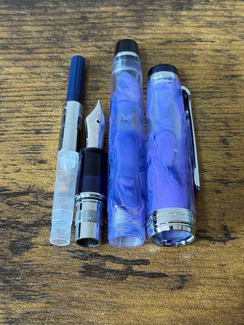 新品未使用　ヴェイリオ VEILIO バイオレット　21金　万年筆　中細字