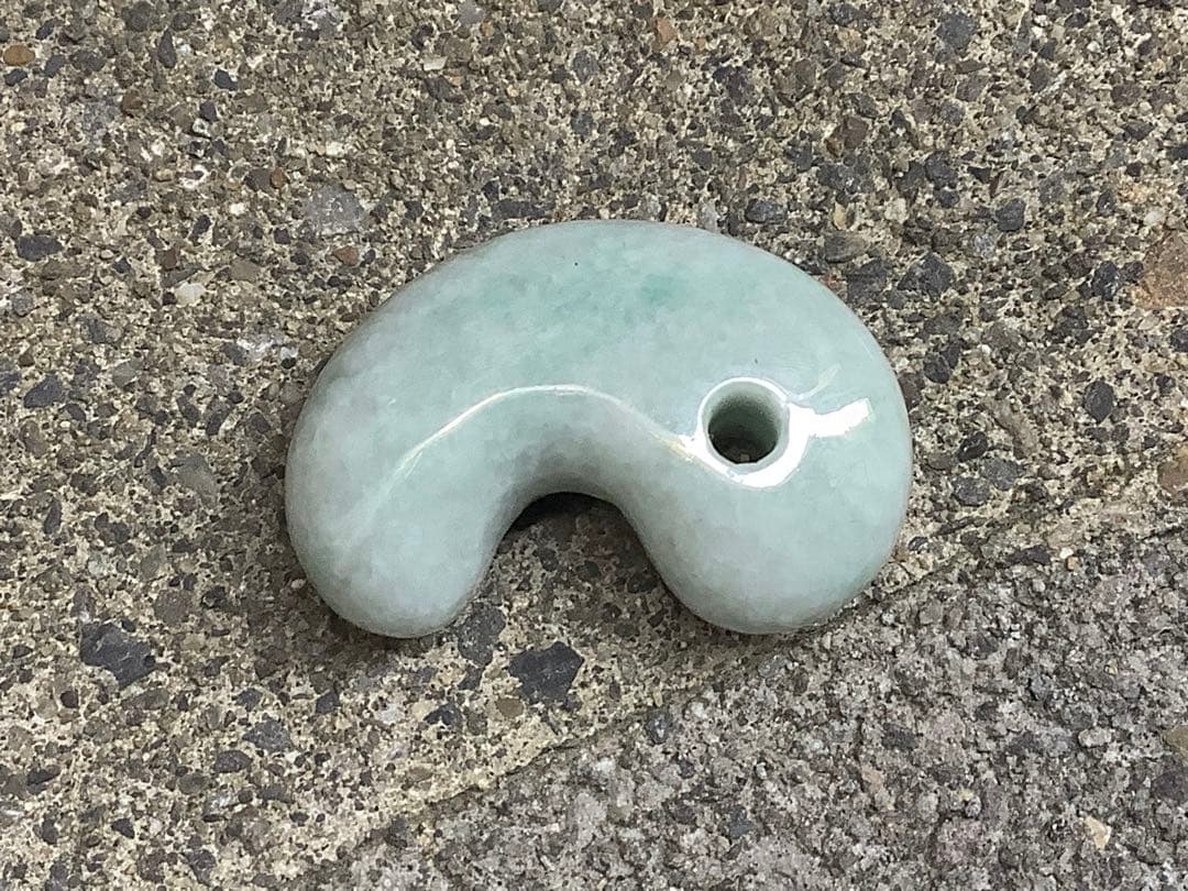 ⭕️ ⭕️神宿る本物の勾玉‼️　吉祥開運　糸魚川翡翠*ジェダイト　外部鑑定鑑別書付‼️