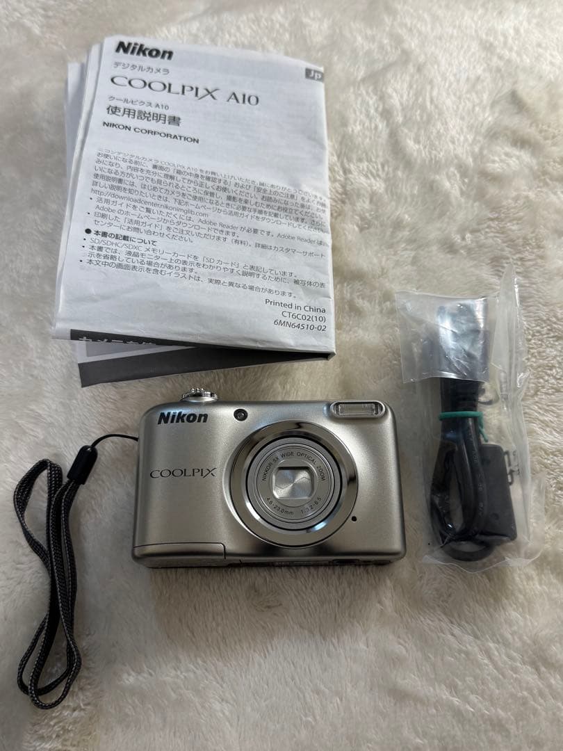 ニコンCoolpix A10 コンデジ（乾電池式）