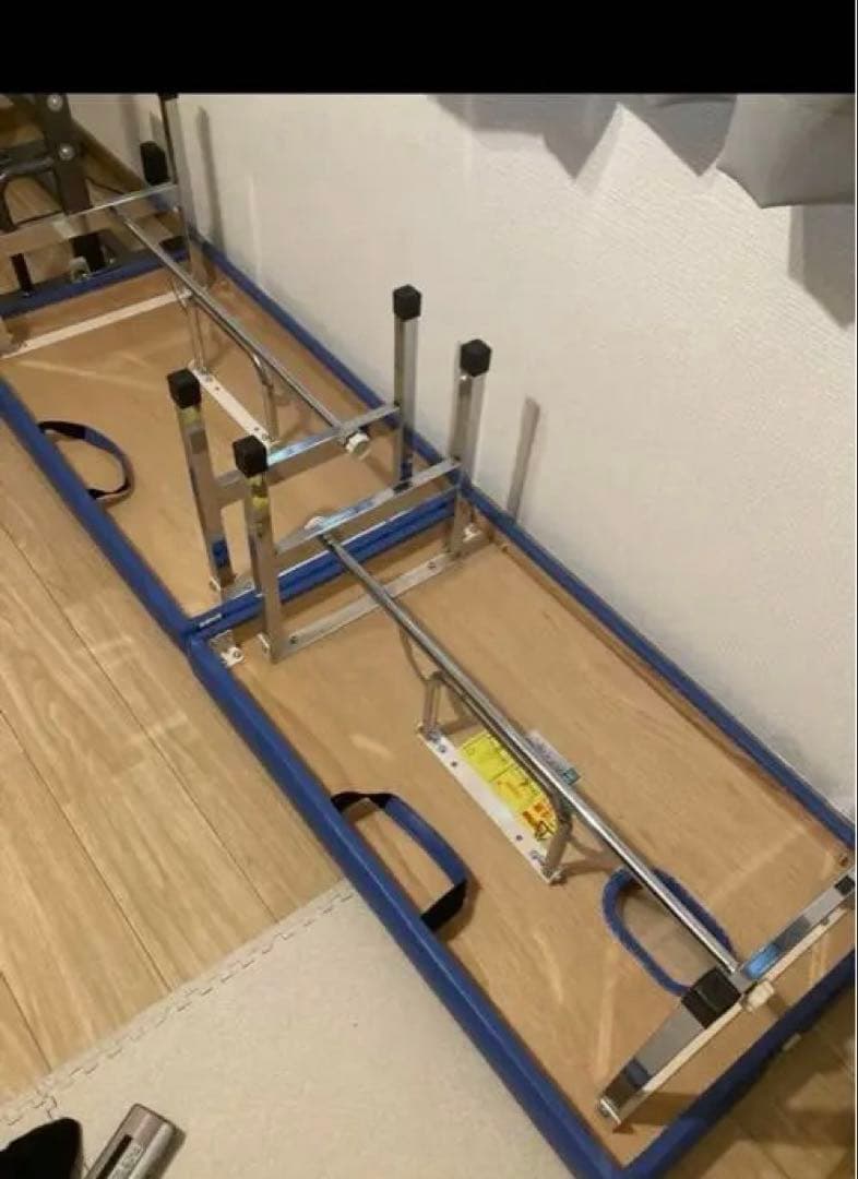【専用】高田製作所（有孔）ベッド ブルー 青 穴付きマッサージテーブル 折り畳み