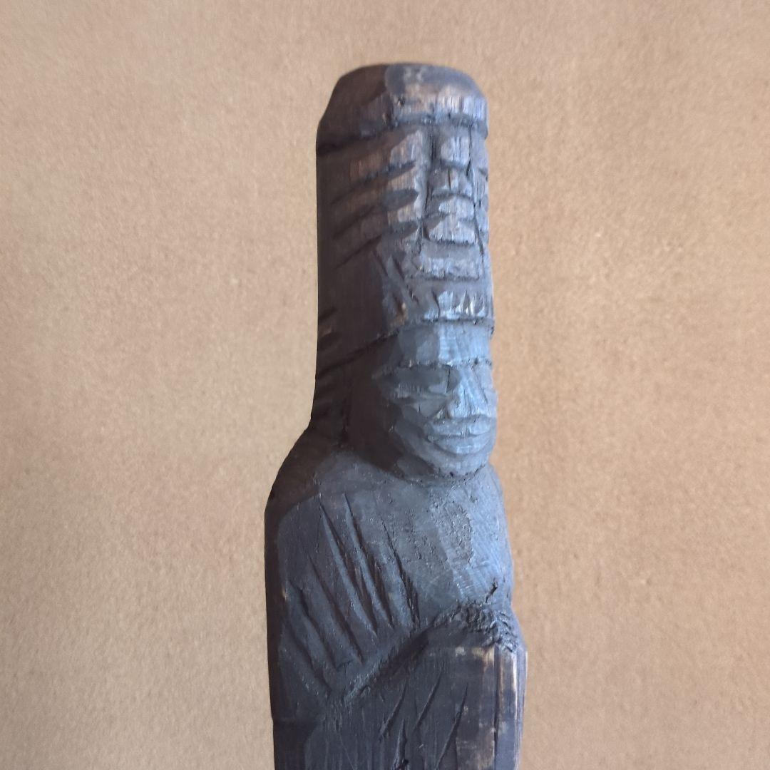 黒い木製彫刻 人形像 約30cm