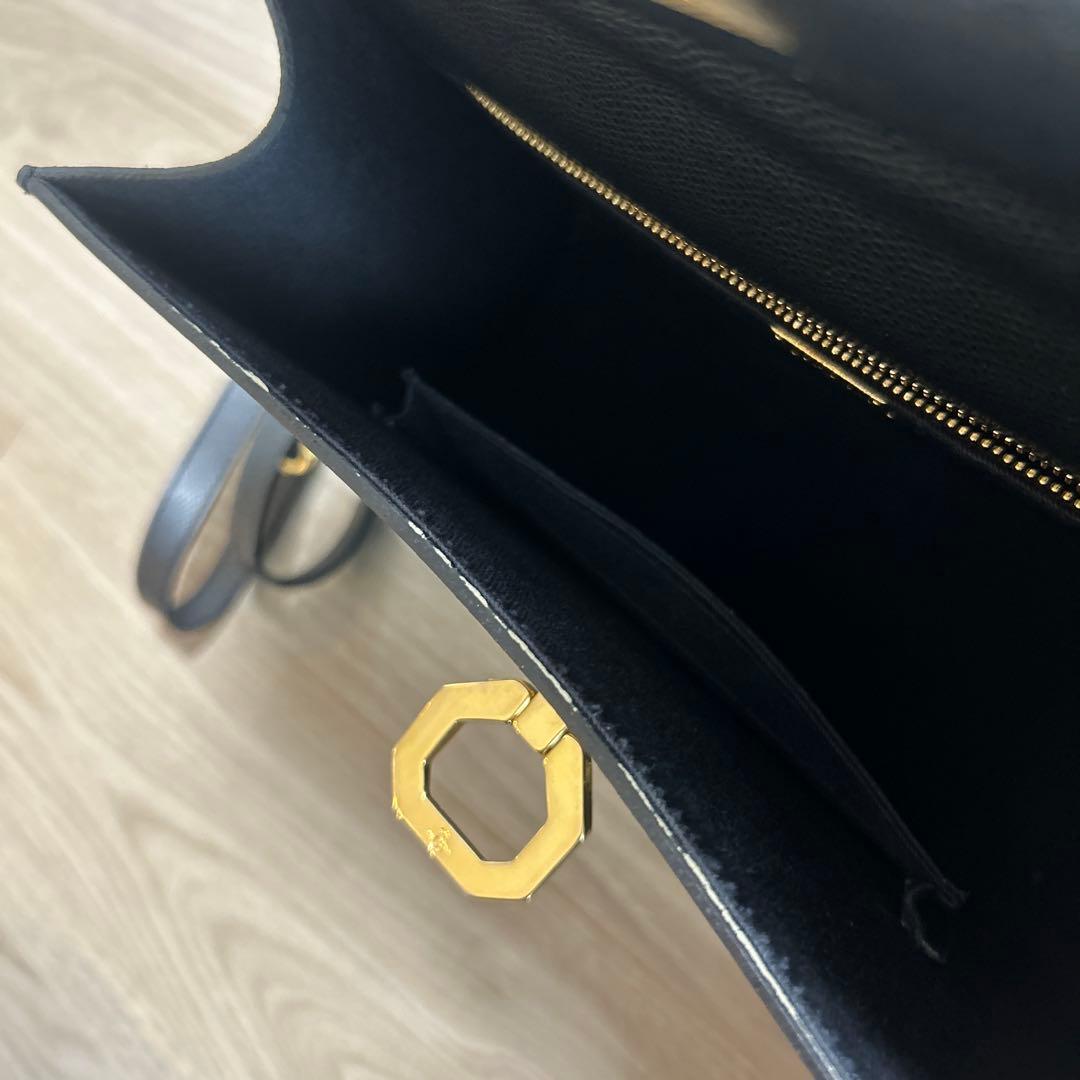 CARBOTTI ブラック ハンドバッグ