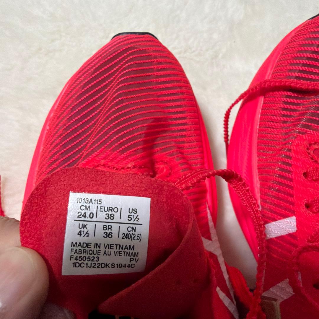 定価税込27500円！アシックス　メタスピードスカイプラス24.0㌢　新品未使用