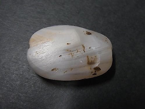 ★K0401★ 古代石 (214) 出土　リアルなスレマニ　 縞瑪瑙 ビーズ