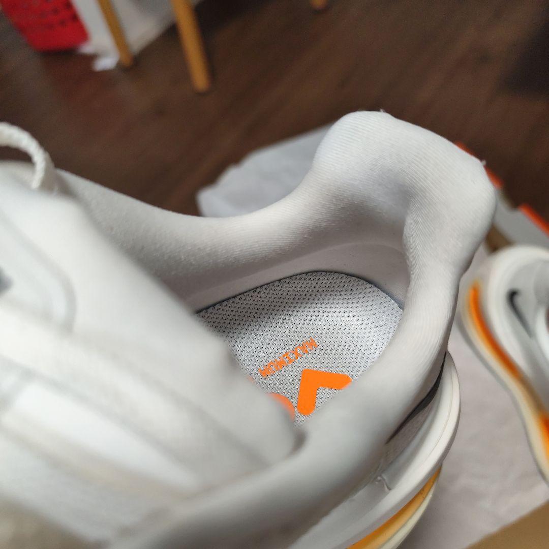 NIKE ボメロプレミアム ホワイト/オレンジ 27.0cm