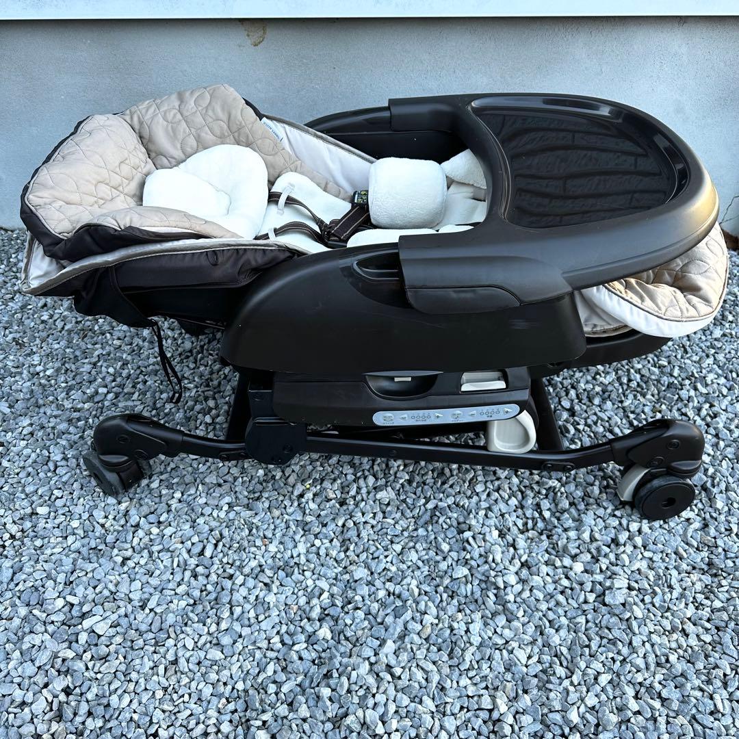 【美品】コンビ　ネムリラ　オートスウィング　ホワイトレーベル　ハイローチェア