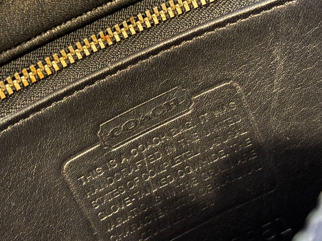 黒 レザー ショルダーバッグ