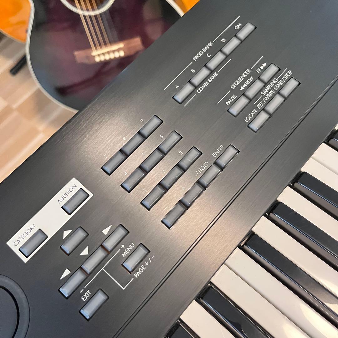 【10317】 希少品 KORG TR76 シンセサイザー名機