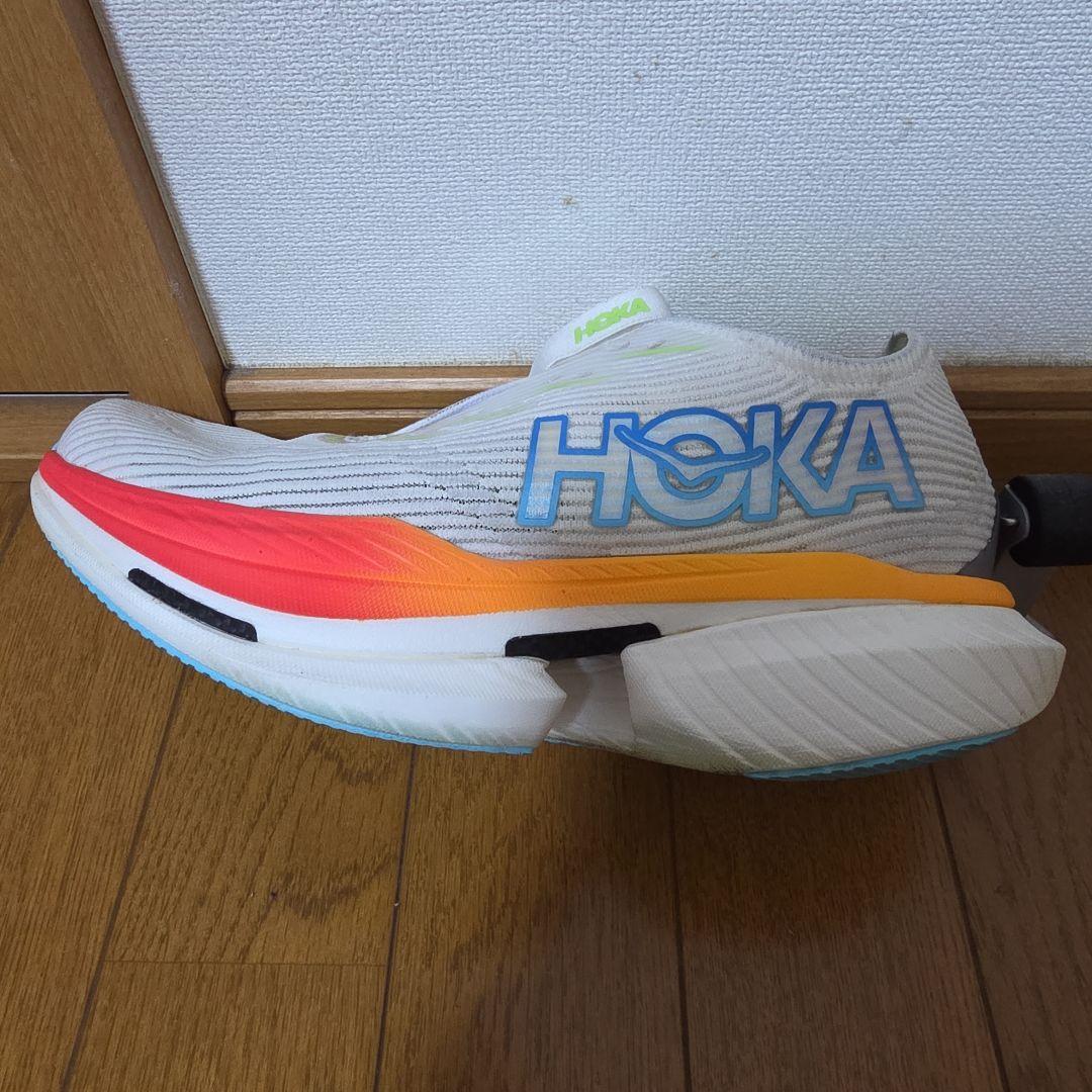 HOKA CIELO X1 　レーシングシューズ