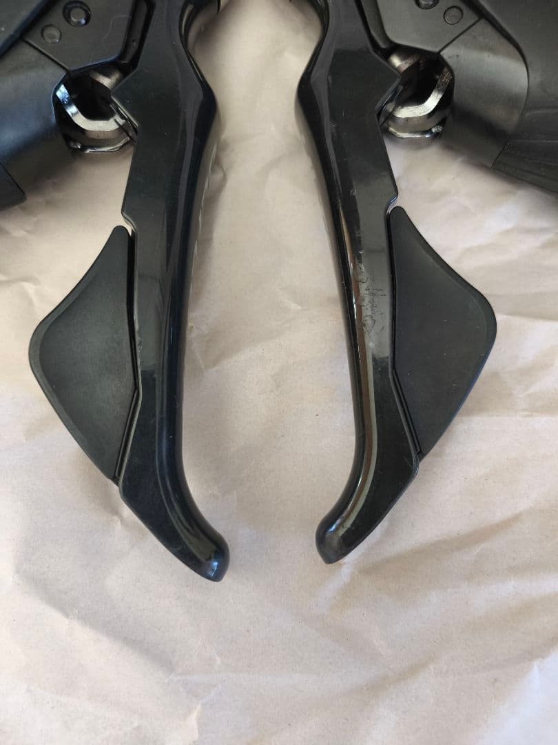 【右STIジャンク扱い】Ultegra 油圧STIレバー、ブレーキセット