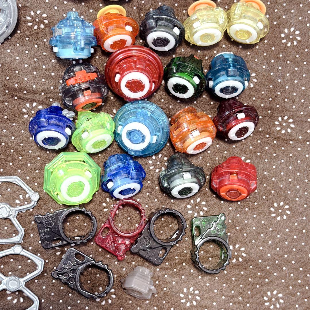 ベイブレード まとめ売り 本体13個　パーツ大量 ランチャー メタル バースト