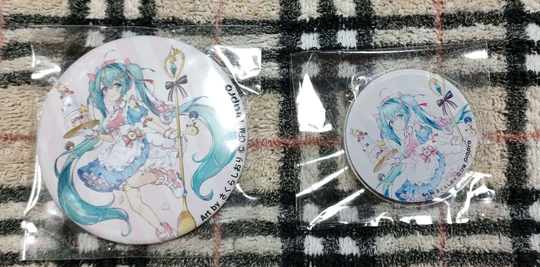 初音ミク 不二家 コラボ さくらしおり 缶バッジ アクリルキーホルダー セット