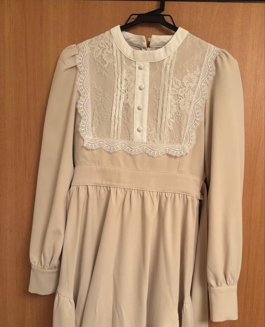 An MILLE ヨークレースフレアOP ホワイト アンミール ワンピース