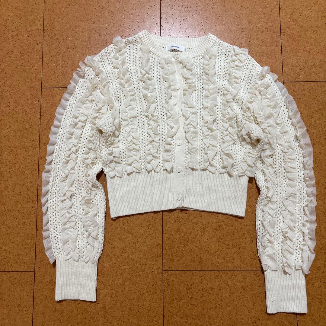 新品同様　今期　人気完売　スタイルミキサー　チュールフリルニットカーデ ホワイト