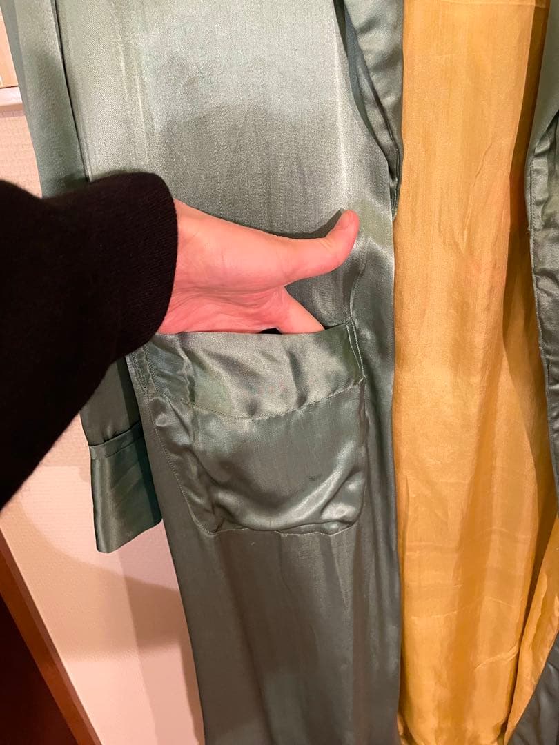 専用　Sunny Vintage ミントグリーンサテン 花柄刺繍 チャイナガウン