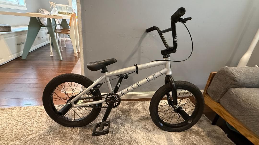 キッズBMX 16インチ KINK ペグ付き