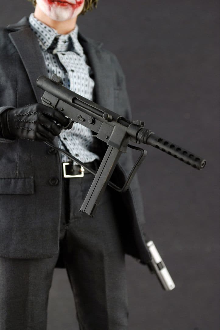 ホットトイズ ムービー・マスターピース ダークナイト ジョーカー（銀行強盗版）