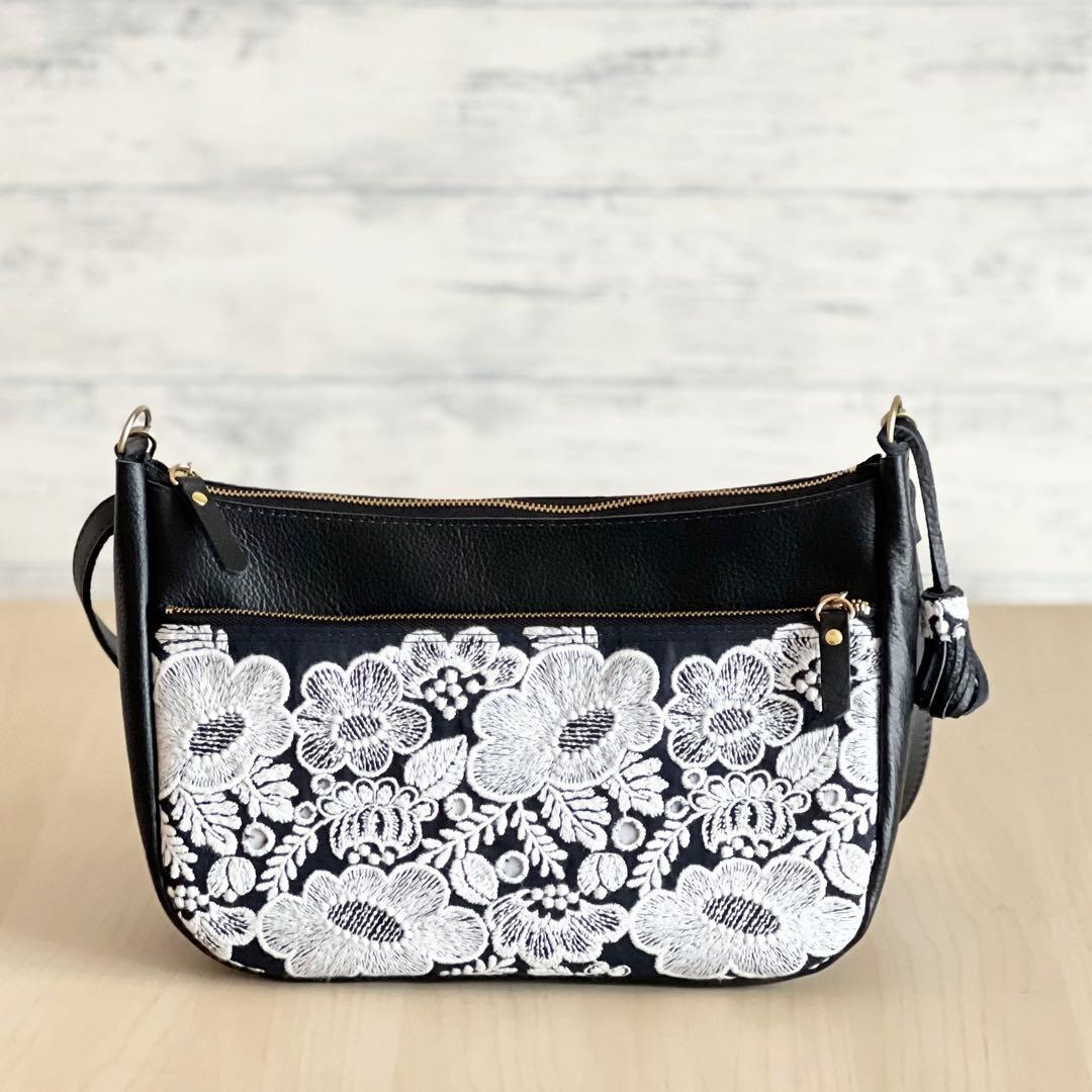 専用　本革&smile flowerショルダーバッグ