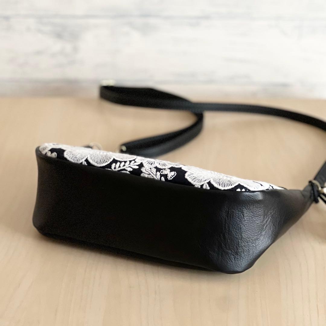 専用　本革&smile flowerショルダーバッグ