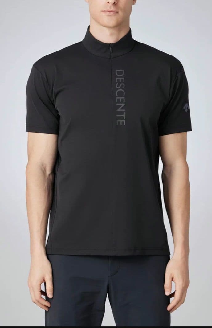 【美品】デサントゴルフ スタンドカラー ハーフジップ 半袖 シャツ ブラック M