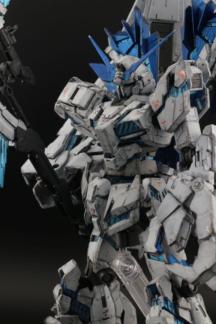 RGユニコーンガンダムペルフェクティビリティ　塗装済み　完成品