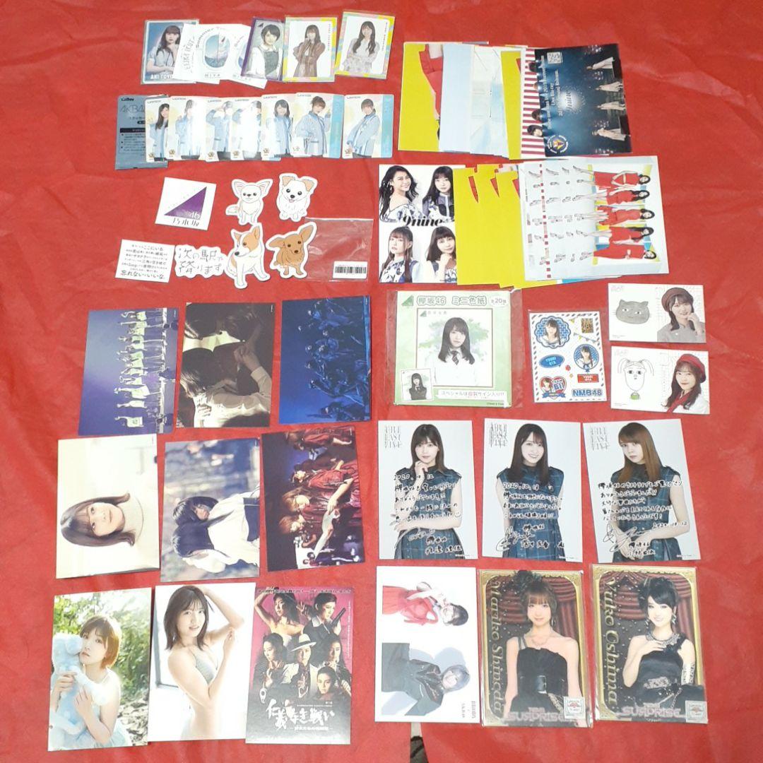 タレントグッズ400点以上のセットポストカード、ステッカー、コースター、色紙等