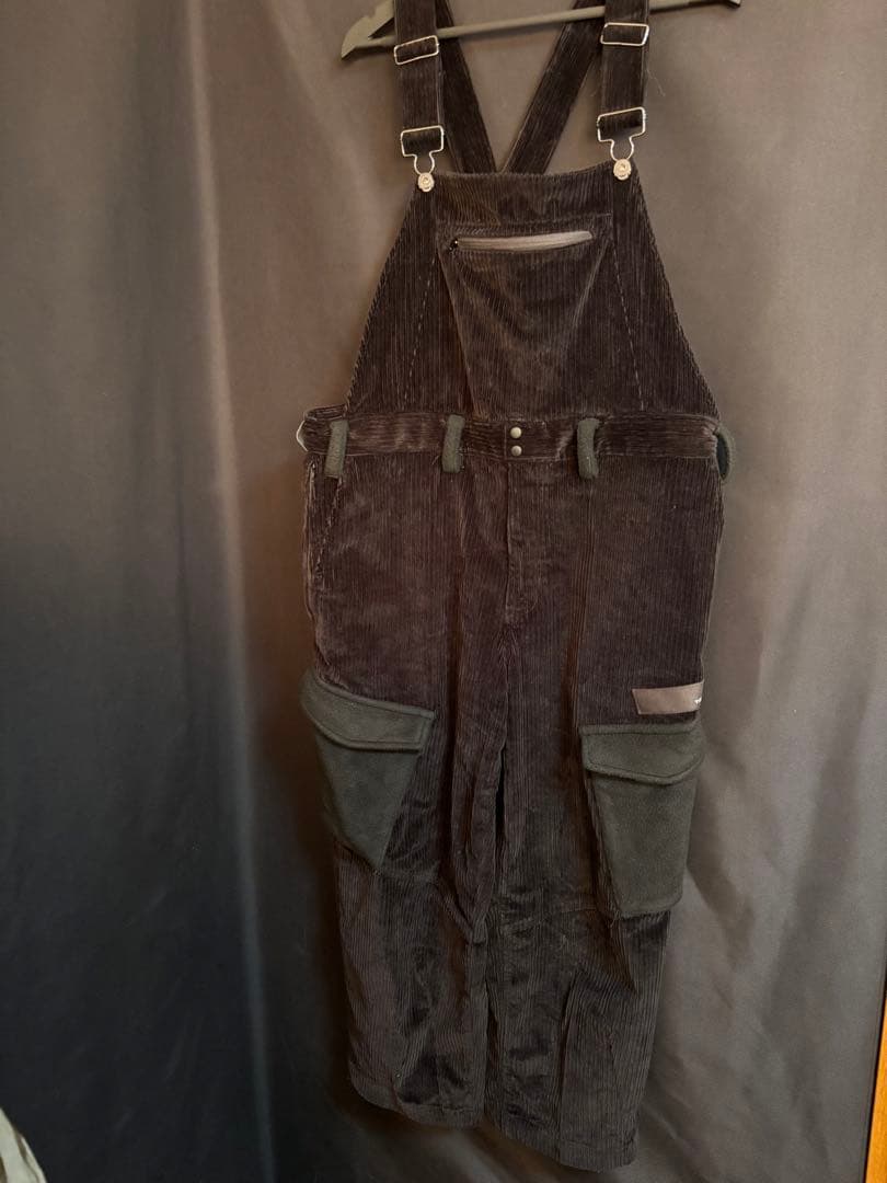 タイトブース　コーデュロイオーバーオール