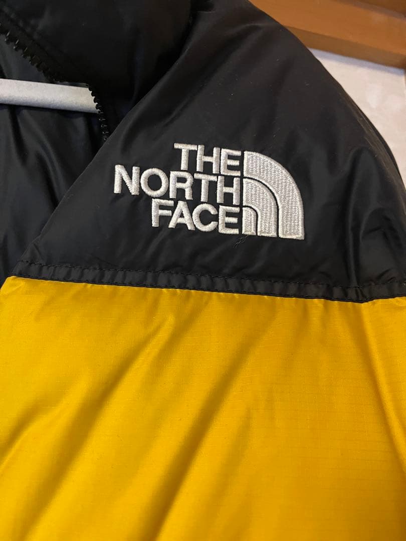 THE NORTH FACE ヌプシダウンジャケット イエロー/ブラック　700