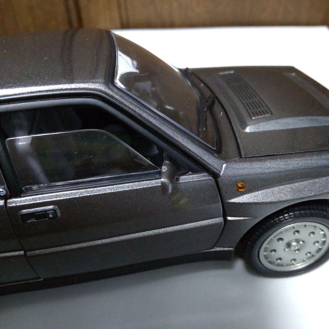 ランチア デルタ HF インテグラーレ 16V グリジオクォーツ サンスター