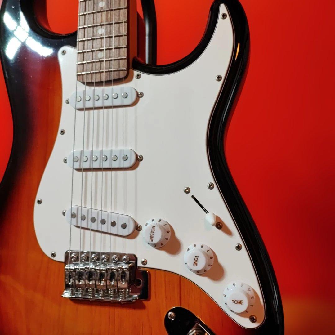 Bacchus　エレキギター　ケース付