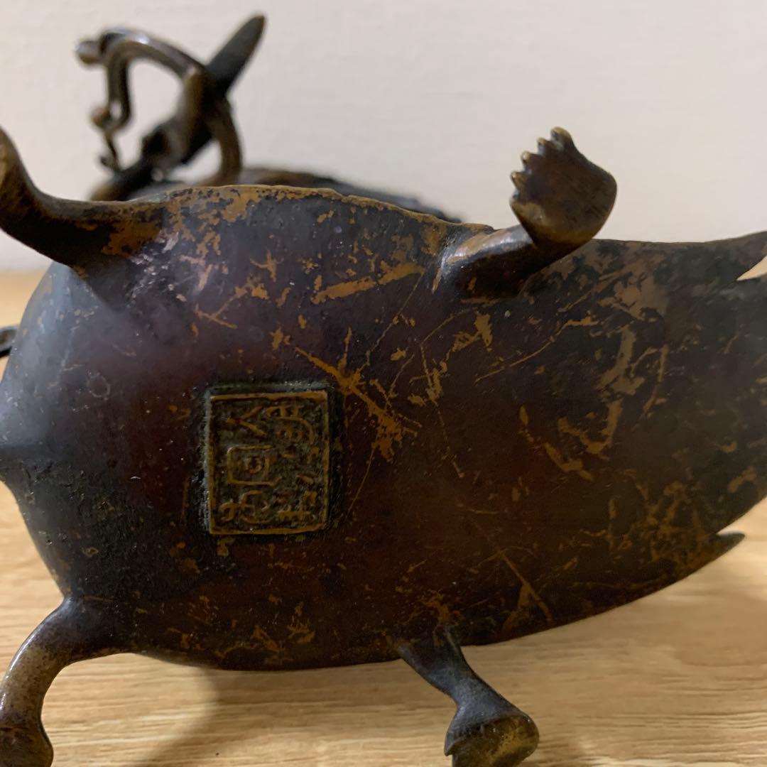 燭台　鶴亀　銅製　大明宣徳年製の刻印あり