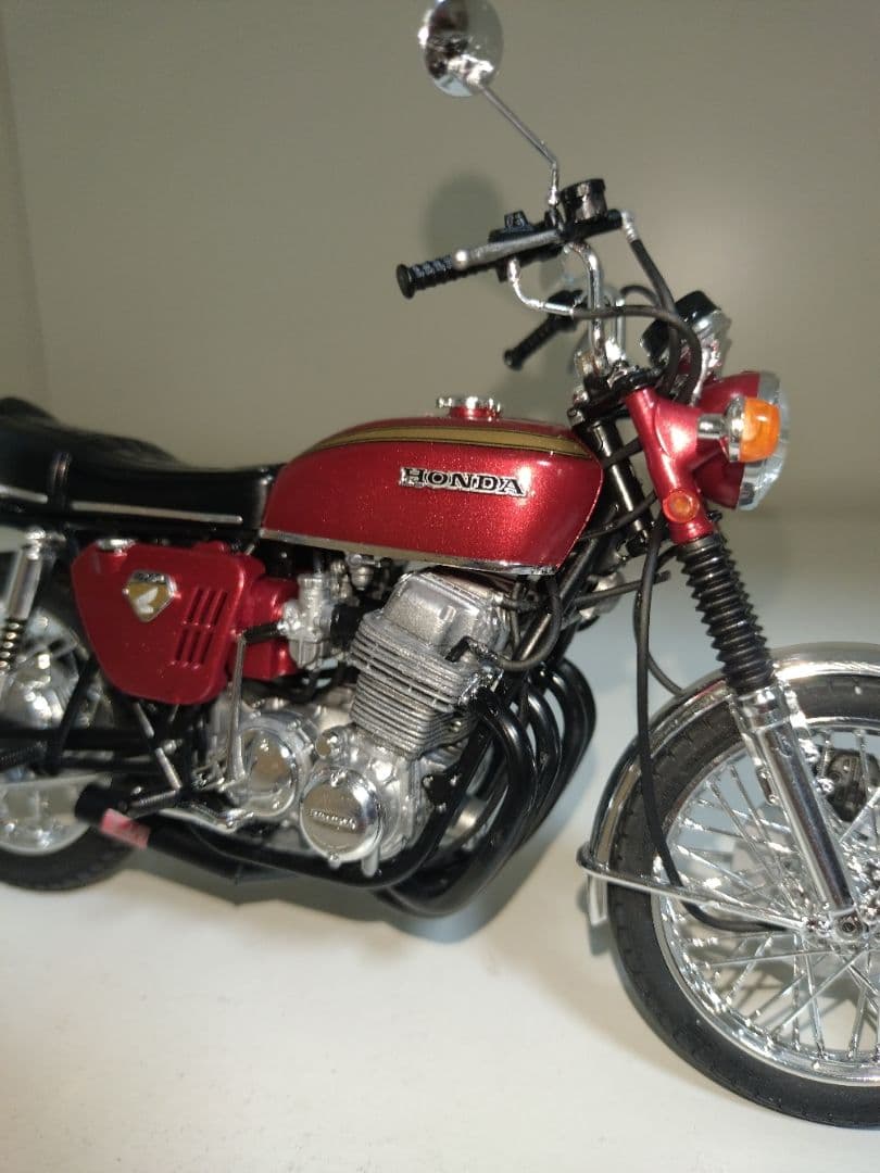 アオシマバイクシリーズプラモデル完成品ホンダCB750Customクリアケース付