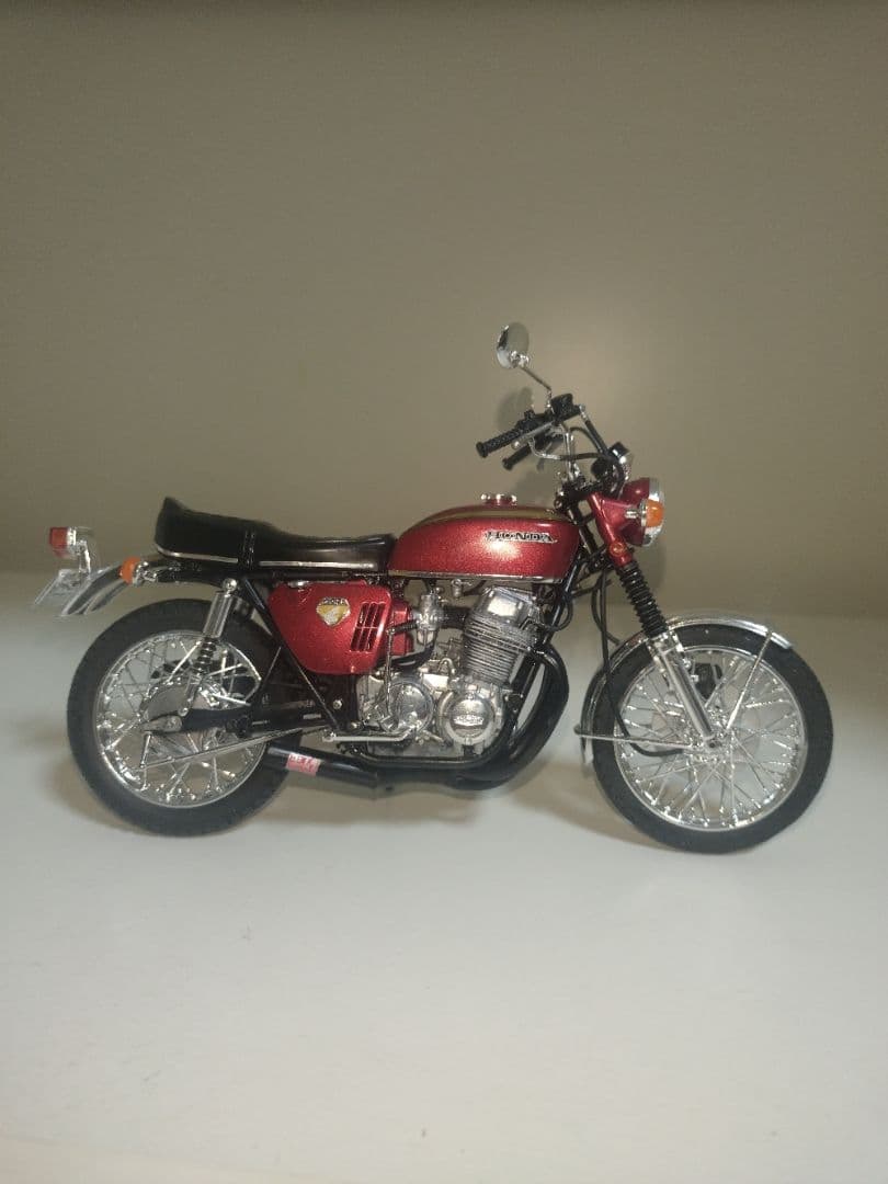 アオシマバイクシリーズプラモデル完成品ホンダCB750Customクリアケース付