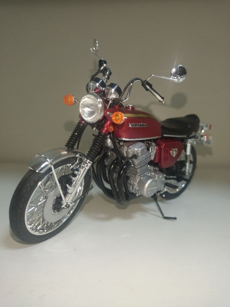 アオシマバイクシリーズプラモデル完成品ホンダCB750Customクリアケース付