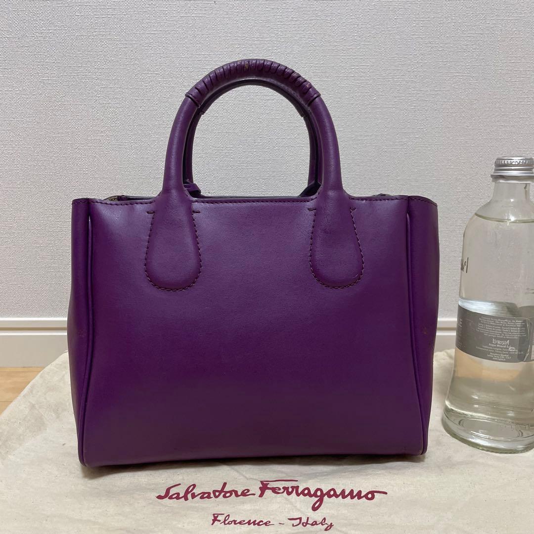 ■Ferragamo（フェラガモ）良品/ レザー/ハンドバッグ/パープル