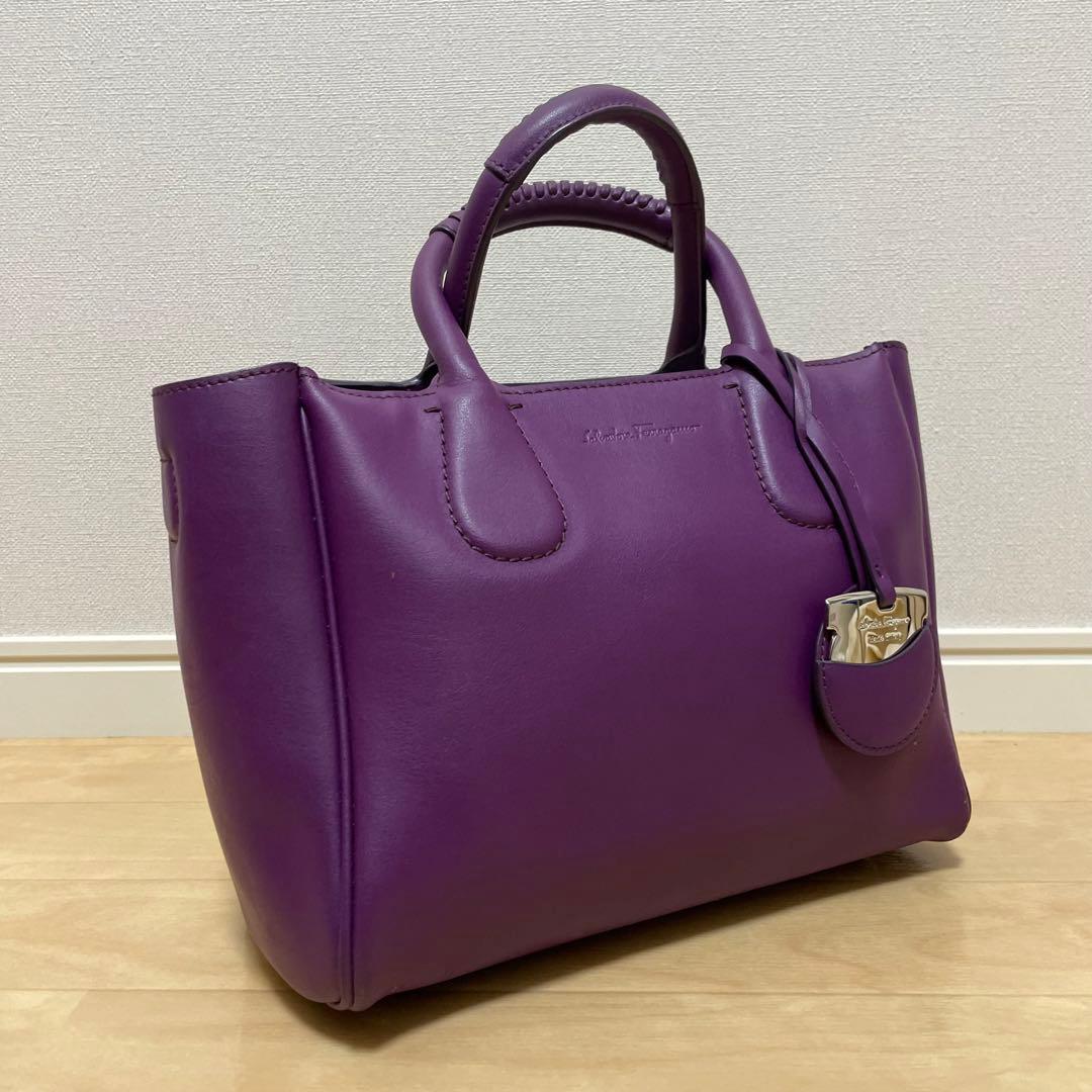 ■Ferragamo（フェラガモ）良品/ レザー/ハンドバッグ/パープル