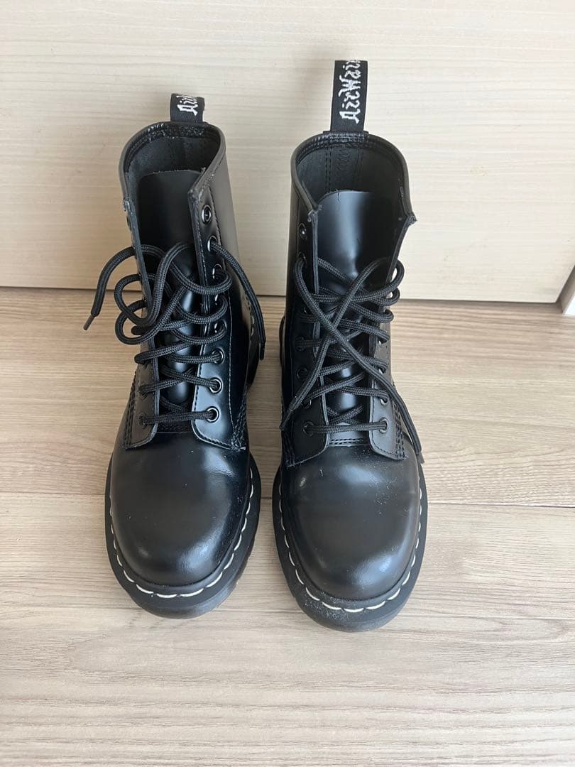 「値下げー＞¥9000」 ホワイトステッチ 8 ホール ブーツ黒 3cmヒール