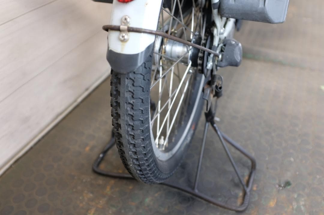 電動自転車ブリヂスト　Bikke　20インチ　3段　8.7Ah充電器あり