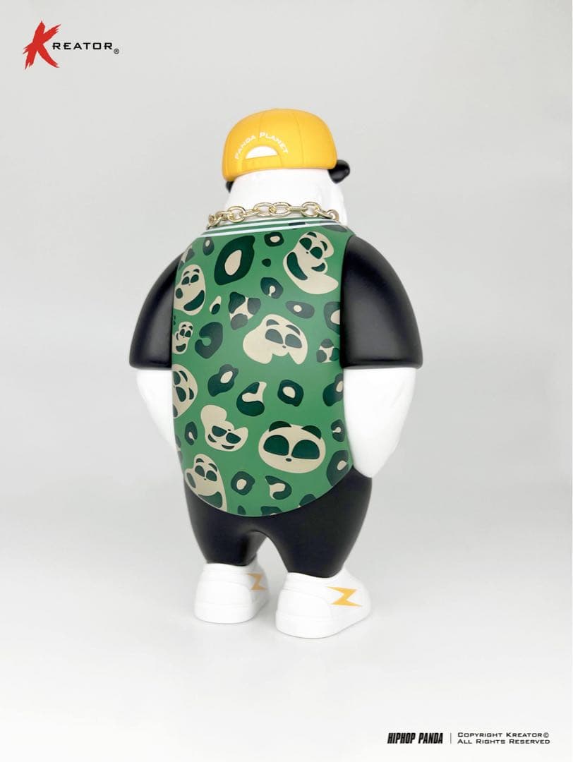 ヒップホップ・パンダ　緑　カッコいい　動物　アニマル　ポップカルチャー　おもちゃ