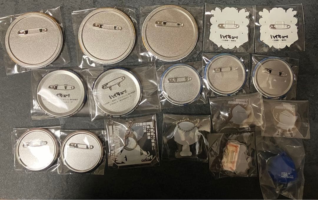 【最終値下げ】ハイキュー影山飛雄 アクリルスタンド、キーホルダー、缶バッジ