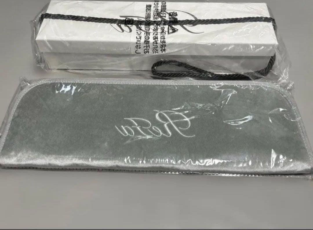 【送料無料】新品未使用品リファ ストレートアイロン　ケース付き