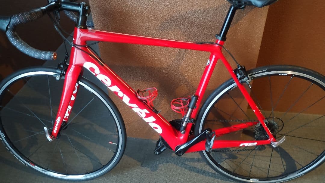 美品　Cervelo　サーヴェロ　R2 105　大阪　2018年　フルカーボン