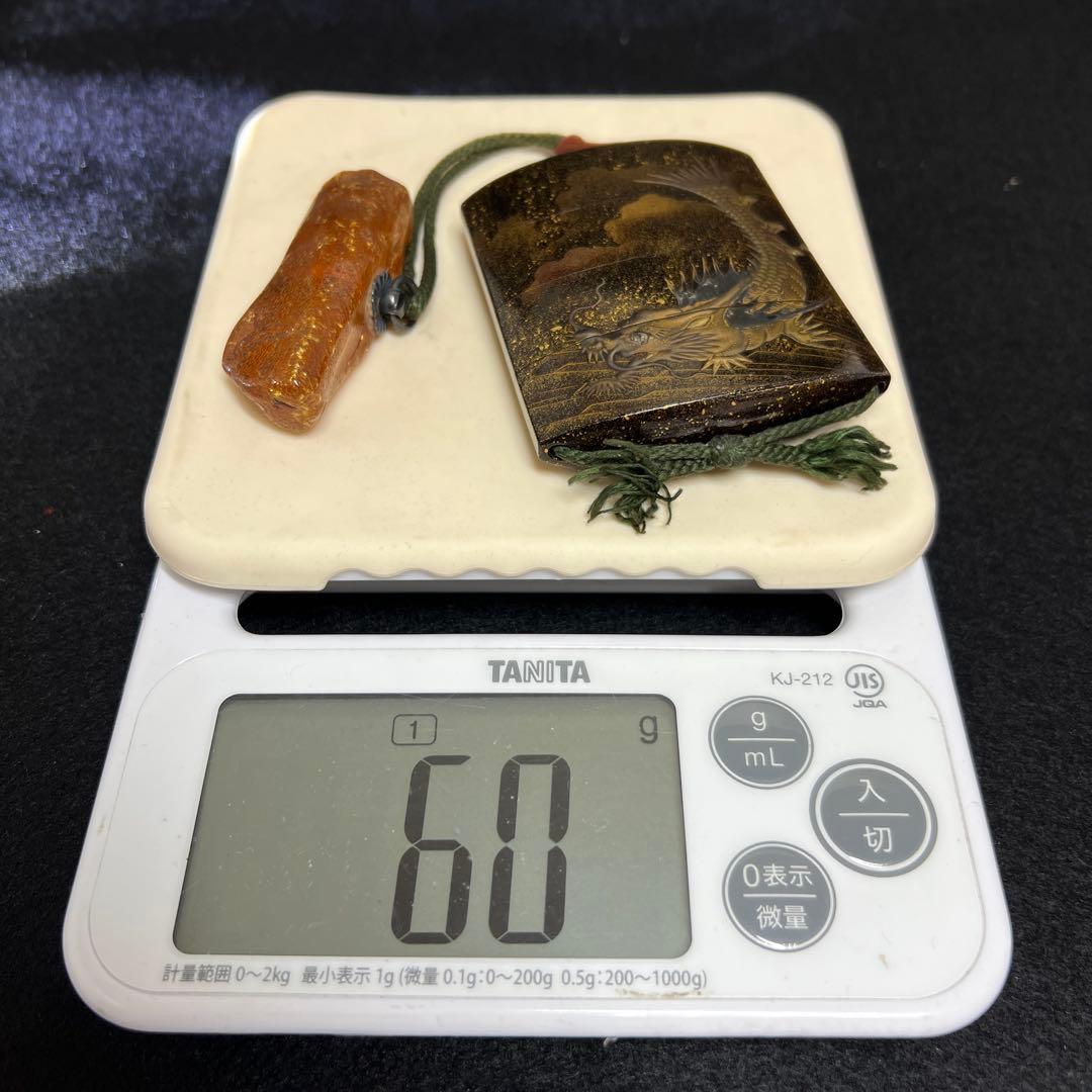 江戸時代　極上龍図研出蒔絵　四段印籠　本琥珀根付　トサヒ　東里8-0105☆2F